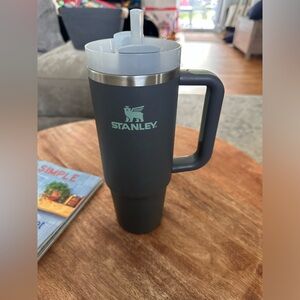 Stanley The Quencher H2.0 Flowstate™ Tumbler | 30 OZ